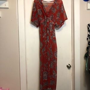 🍄3 for $20  Love fire kimono like floral dress